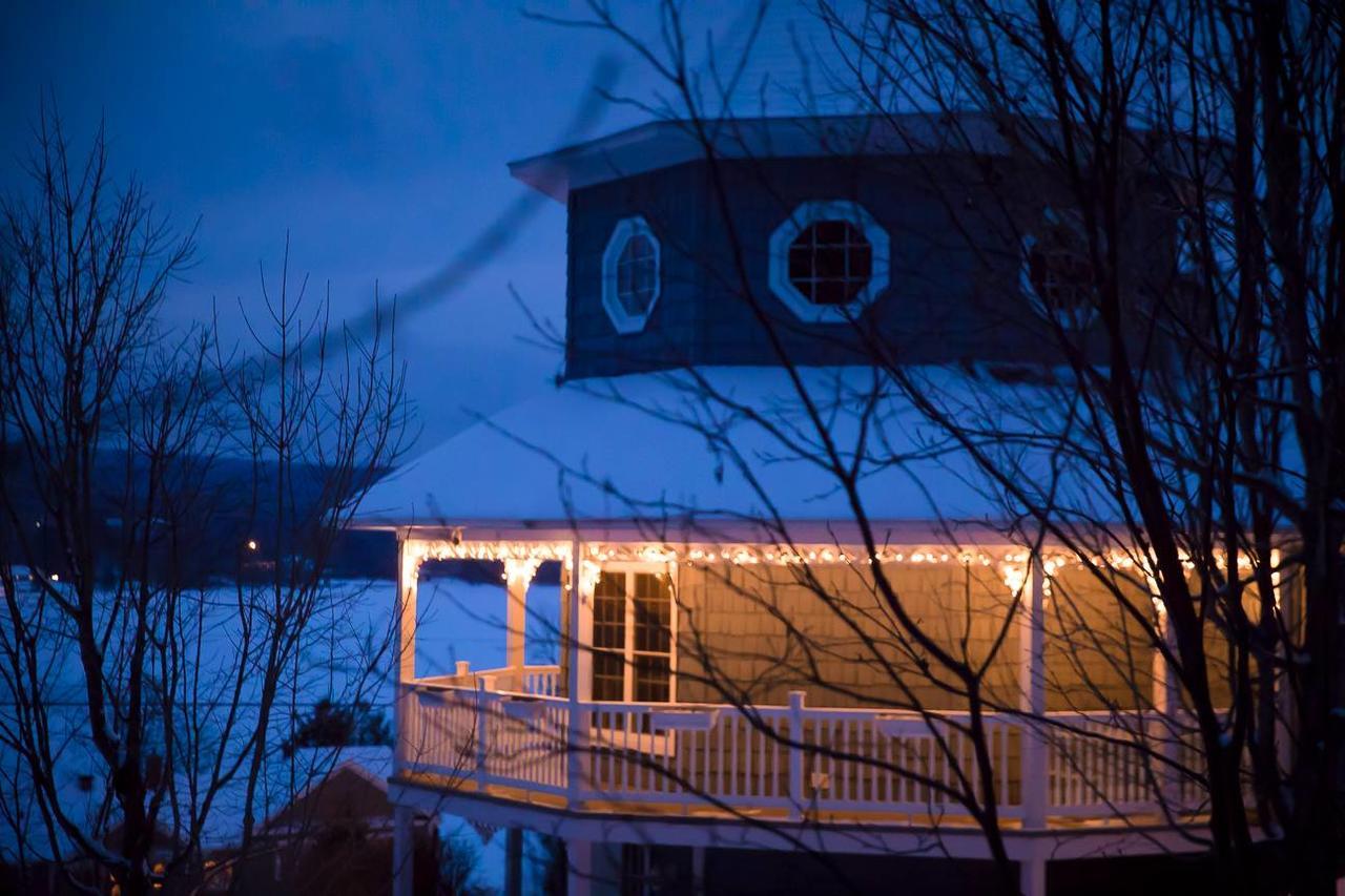 La Maison Bleue Du Lac Wallace Coaticook Εξωτερικό φωτογραφία